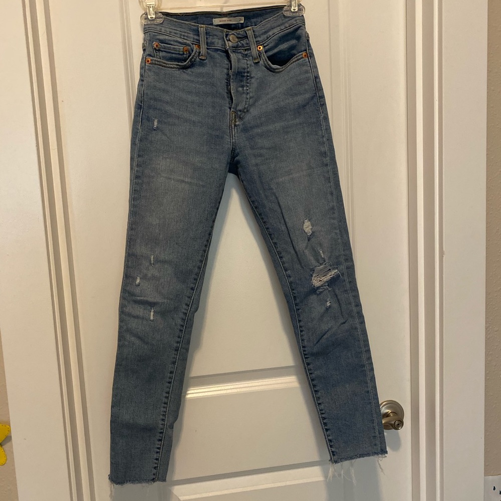 Levi’s ripped jeans